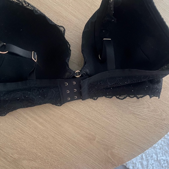 Aerie Elegant Black Lace Bra, with some sparkles - Picture 4 of 5